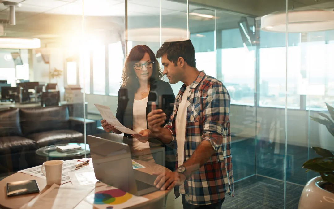Man and woman discussing Accounting for Marketing Agencies Imagery